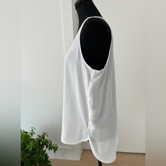 SOPHIE GRACE V Neck Sleeveless High Low Ivory Top Versatile Basic - Picture 2 of 8